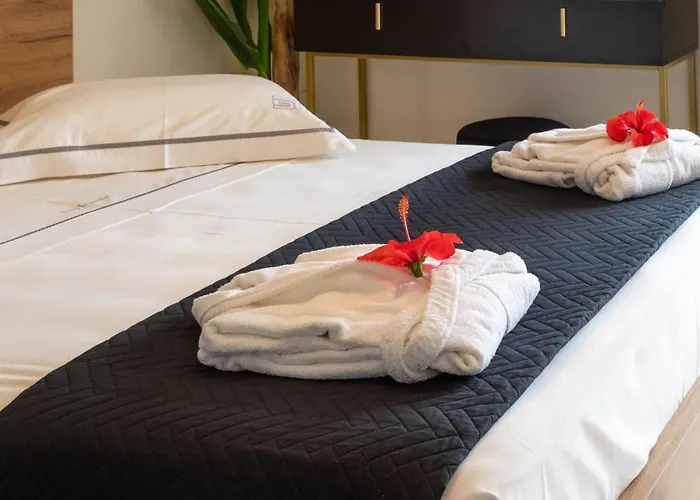 Apartment Islet View