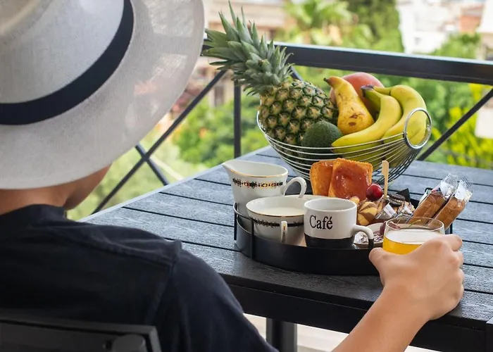 Islet View * טולון