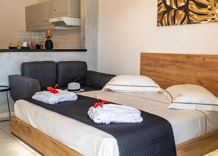 Islet View טולון