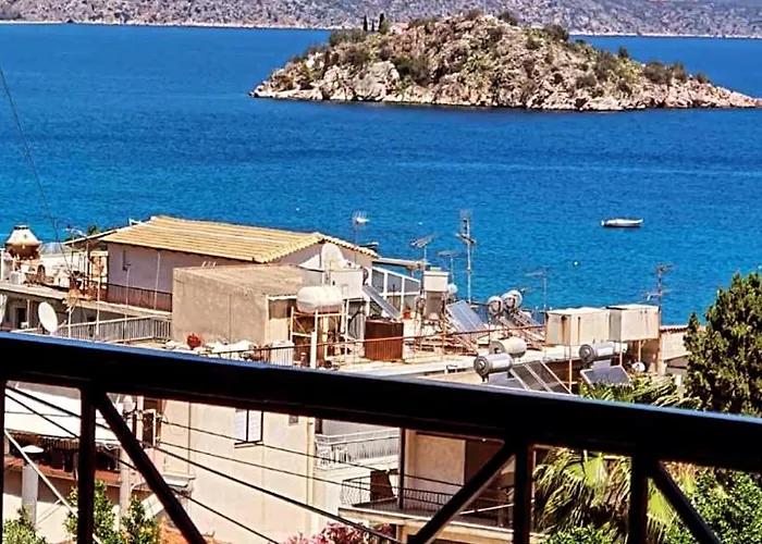 Islet View טולון